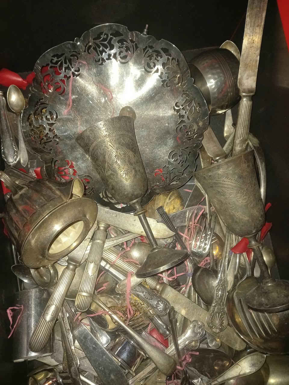 ٦ كيلو ونص .. طلاء فضة  .. فيها ٥ كيلو ملاعق وشوكات  .. للبيع  ..


**إذا كنت صاحب هذا الإعلان وتريد حذفه لأي سبب، رجاءا أرسل رسالة إلى الدعم الفني**