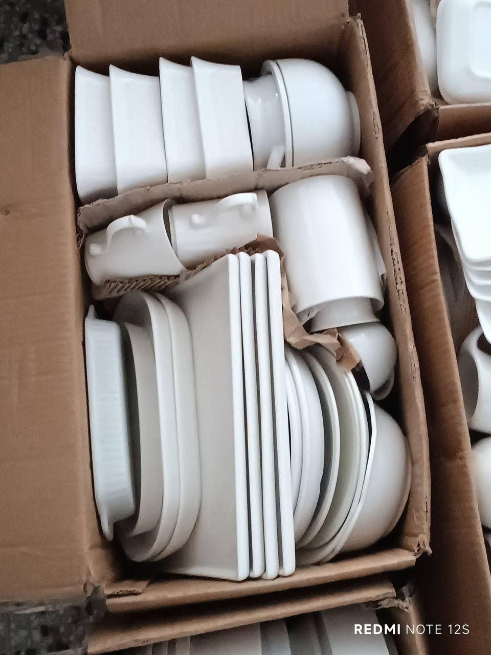 على بركة الله توفر السياحي الجديد 
كارتون القياس الشبح 53*29*29 
كارتون طابقين خشن وناعم تعبئة فول 
للحجز مراسله الخاص او واتساب *********** 
عنوان صلاح الدين/ قضاء الدور _ حي المعهد مقابل جامع الصحابه مجاور معرض الريان متوفر توصيل لكل المحافظات والاقضية
