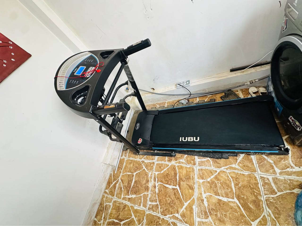 جهاز جري نضيف استخدام جدا قليل 
200 الف بي مجال بسيط 
*********** بغداد, العراق
