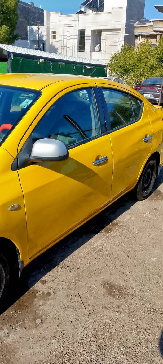 سلام عليكم سياره سني هندي للبيع كير ومحرك مكفول عدهد طخات بسيطه السياره مامتعوبه وخير من الله
***********
السعر 75 وبيها مجال مكاني بغداد حي الجهاد
