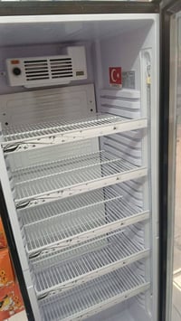 عارضة ثلاجة للبيع نضيفه كلش مثل ما موضح بالصور  السعر 375 وبيها مجال  ...