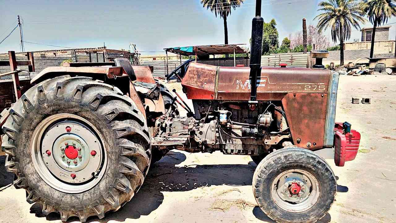 السلام عليكم مكينه فوركسن 275للبيع
هيه وعربانه وراها تخم تايرات كير ومحرك خير من الله 
تحويل مابيهه عندي سنويه ورقام وهاذه الرقم *********** للستفسار
