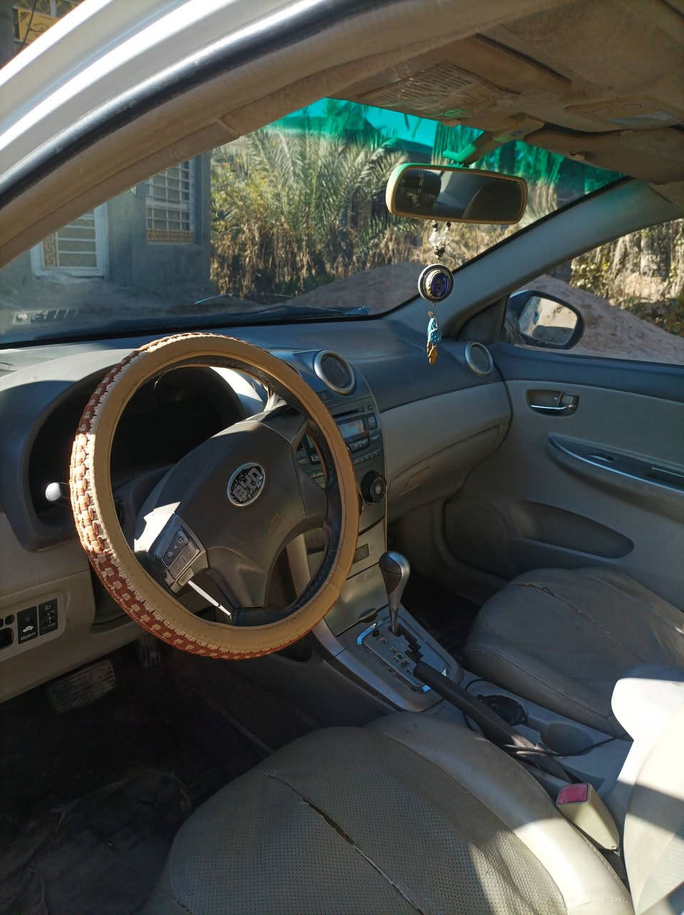 سلام عليكم ورحمة الله وبركاته.
السيارة بي وأي دي BYD، موديل 2013 للبيع 
العنوان: بابل _القاسم _الطليعة 
السعر: 55 وبيها مجال 
للاستفسار اتصل على الرقم ***********
أو ***********.
