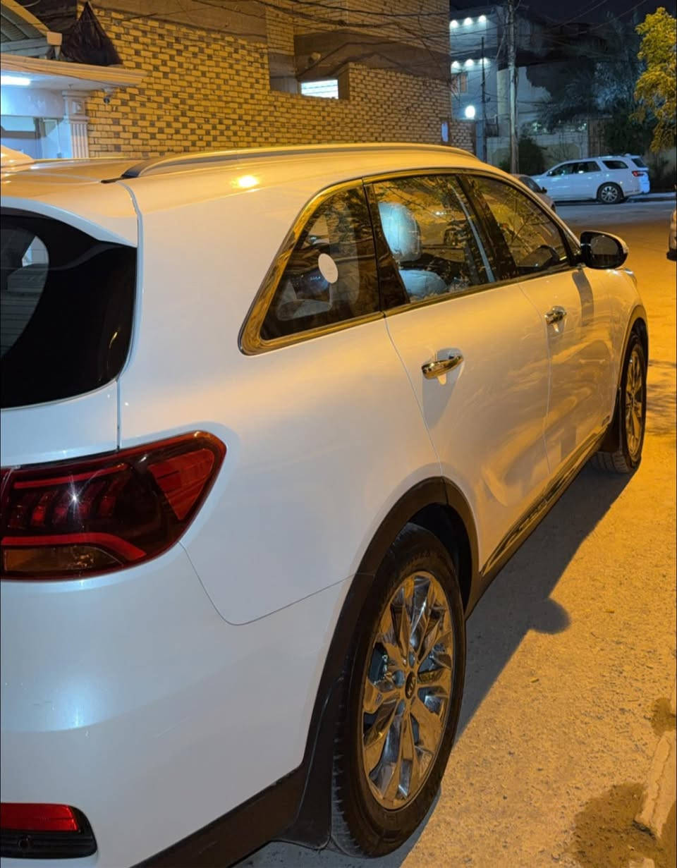 السلام عليكم للبيع سورنتو2019 خليجي فول مواصفات
مكفوله ماعدا بابين عكس السايق تبديل 
          رقم بغداد

               🌐🌐مواصفات السيارة 🌐🌐

1.بصمة
2.شاشة كبيرة
3.حساس امامي خلفي 
4.ويل كب حجم 19عدد5
6.اشاير بالمري
7.كروز سرعة
8.تحكم ستيرن 
10.لايت ثلاث عدسات
11.بك لايت لد
12.نضام ترحيب
13.محرك 3500دوش
‏15.Bluetooth
‏16.Usb
‏17.Gbs
18.شاحن لاسلكي
20.اريل نفشين
21.كشنات  جلد
22.مقاعد عدد 7
23.ثلاث قطع تبريد
‏24.Abs
25.يدات نيكل
26.درايف مود ثلاث وضعيات للقيادة
‏(Eco-Sport-Contort)
27.بصمة ابواب
28.كشن السائق والراكب كهرباء
31.لد نهاري
‏33.apple car play

السعر 235وبيها مجال
مكاني النجف الاشرف 

                         رقم الهاتف ***********
