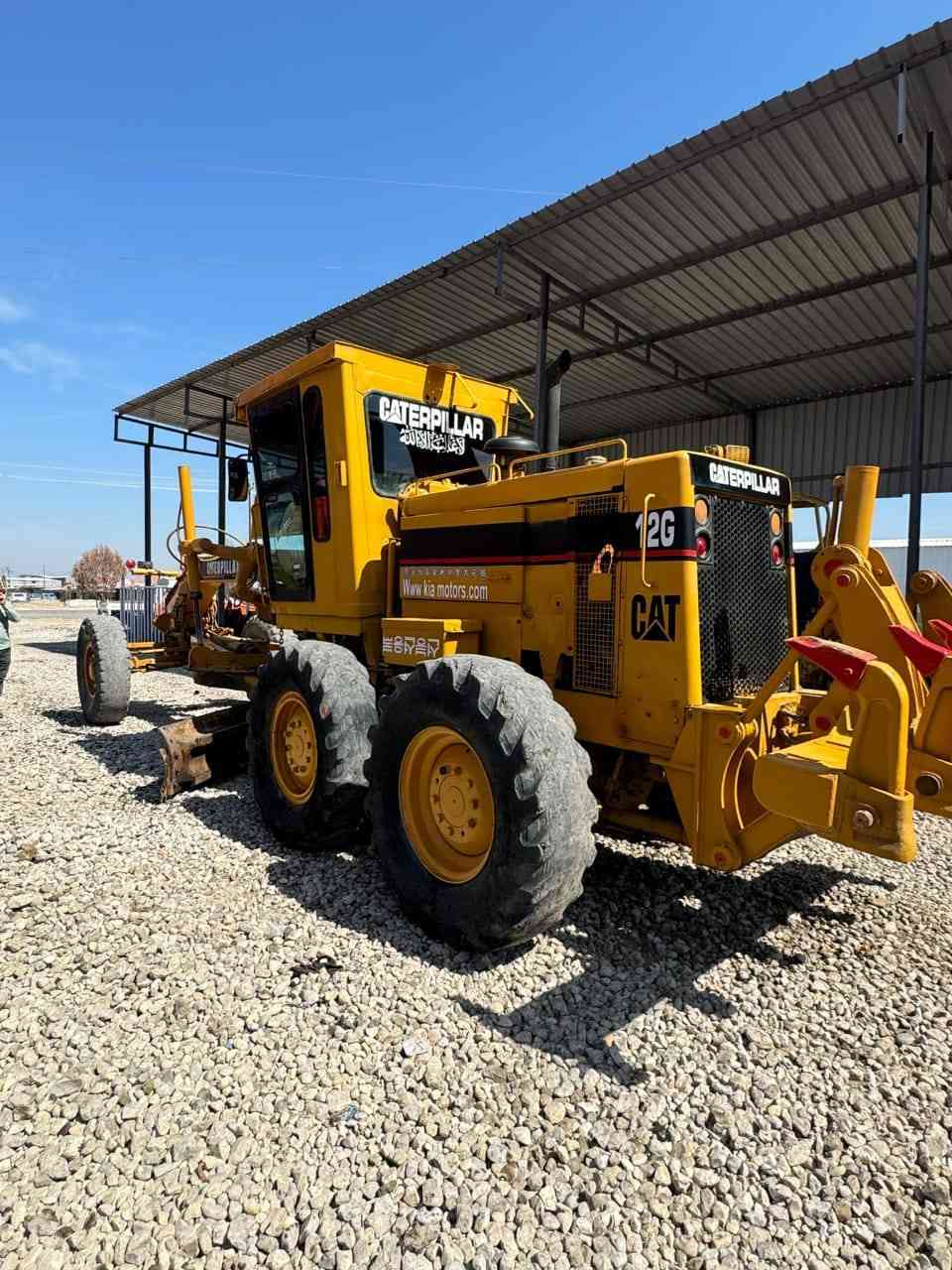 اللبيع موديل 84 جاهزه الشغل روتر بيهه صبغ بقماره السعر 425وبيهه مجال ***********
***********
