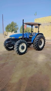 ساحبه نيوهولند • موديل 2016 • الديوانية