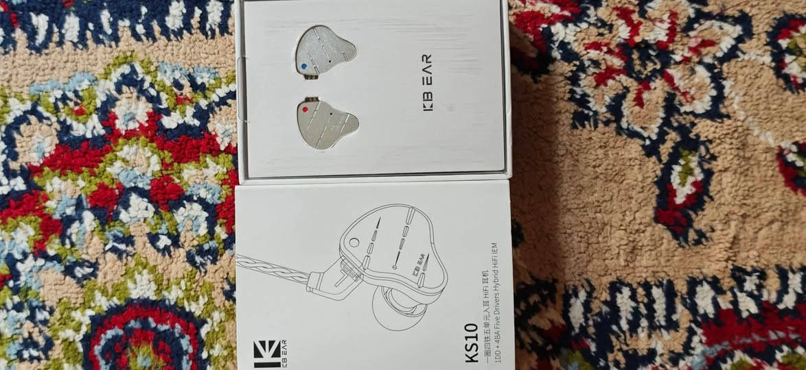 سلام عليكم
متوفر سماعة
Iem kb ear ks10

مواصفات السماعة

5 درايفارات 1DD+4BA

منفذ 3.5

مقاومة 32 اوم

حساسية 116 ديسيبل

كيبل 2 بن 0.78mm

سعر السماعة شامل التوصيل 35 الف


**إذا كنت صاحب هذا الإعلان وتريد حذفه لأي سبب، رجاءا أرسل رسالة إلى الدعم الفني**