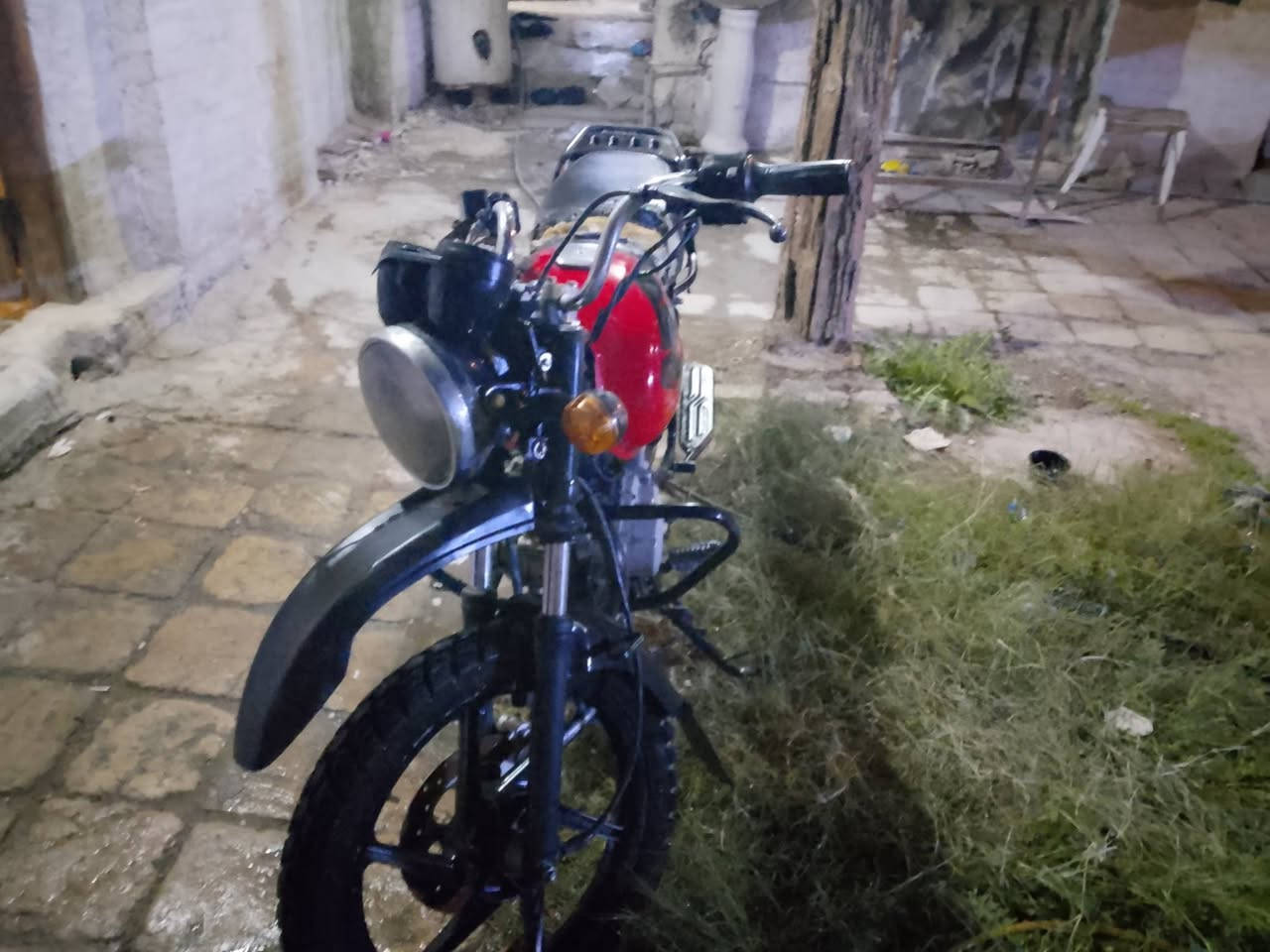 اسلام عليكم شباب دراجه بوسكرشعاله لسعرماسب صار فتره. متروكه للبيع  العنوان بغداد لراغب يجي خاص او على هاذه لرقم ***********
