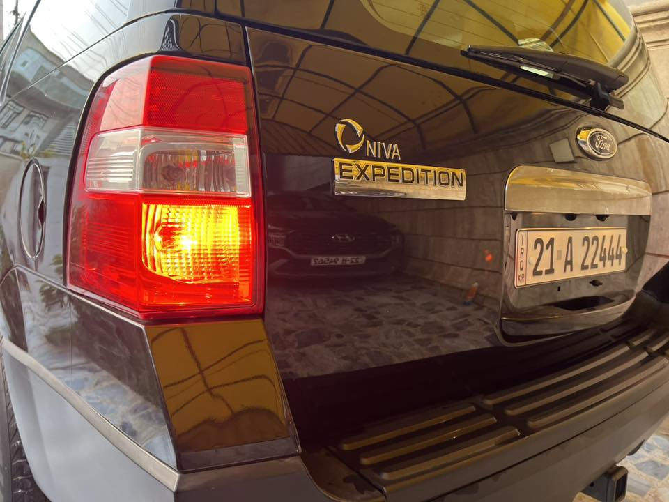 سلام عليكم
للبيع بدون مراوس

السيارة تريد وكاله تريد تحويل تدلل 

Ford Expeditionفورداكسبدشنس

موديل 2014

خليجية وكالة نيڤا 

بيها شخط بالجاملغ وعلى اثرها صار صبغ 

المواصفات : 

- مكينة ٨ سلندر 5,400 

-  دبل أكسل 4*4

- داخل بيجي لونين 

- صيانه دوريه شركه فورد

- تحكم ستيرن 

- تبريد 3 قطع 

- سكليتر كهرباء 

- كراسي كهرباء 

- ٧ راكب 

- كود ابواب 

- تخم تاير جديد

- السياره ماشيه ١٥٠

السيارة كلش جديدة و جاهزه بدون نواقص و بالواقع احلى 

السعر ١٦٧ بيها مجال مجال بسيط 

مكاني بغداد الكراده 

***********
