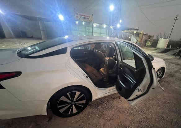 ملاحظة ////مكلف بالنشر 
اتصل ع الرقم  ‏‪***********‬‏ صاحب السيارة 

⸻

🚘 للبيع نيسان التيما 2022 SV – نظيفة وجاهزة 🚘

📍 المكان: بغداد – رقم سليمانية
📞 الهاتف: ***********

✅ المواصفات والتفاصيل:
 • محرك 2500cc – 4 سلندر – بدون تيربو (الأكثر طلباً).
 • مكينة + كير + تبريد شرط الفحص وين ما تحب.
 • ماشية فقط 100 ألف كم.
 • مواصفات SV (بدون فورويل).
 • كشن كهربائي مريح.
 • رادار أمامي + خلفي + جانبي شغال شركة.
 • بصمة (أبواب – تشغيل – صندوق).
 • تحديد سرعة + تشغيل عن بُعد.
 • شاشة + كاميرا.
 • حساسات جانبية وخلفية أصلية.
 • السيارة على وضع الشركة – خير من الله.
 • أيرباك فقط ستيرن وراجع سيستم.

💰 السعر المطلوب: ١٥٨ وبيها مجال كلش قليل 

🚗 السيارة أنظف من الصور، نظيفة وجاهزة للاستعمال، وما تحتاج فلس واحد
