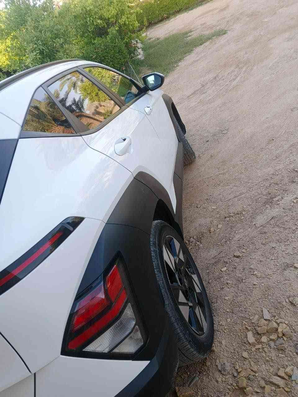 هونداي كونا 2024 للبيع 
حادث فقط دعاميه 
مواصفات 
بصمه 
تشغيل عن بعد 
كامرا 
حساس 
رادارت 360 درجه 
اوتو بارك توقف ذاتي 
اشاير مري 
شاشه كبيره متصله 
كشن كهرباء 
السعر المطلوب 158
للاستفسار اكثر 
*********** حلة, بابل
