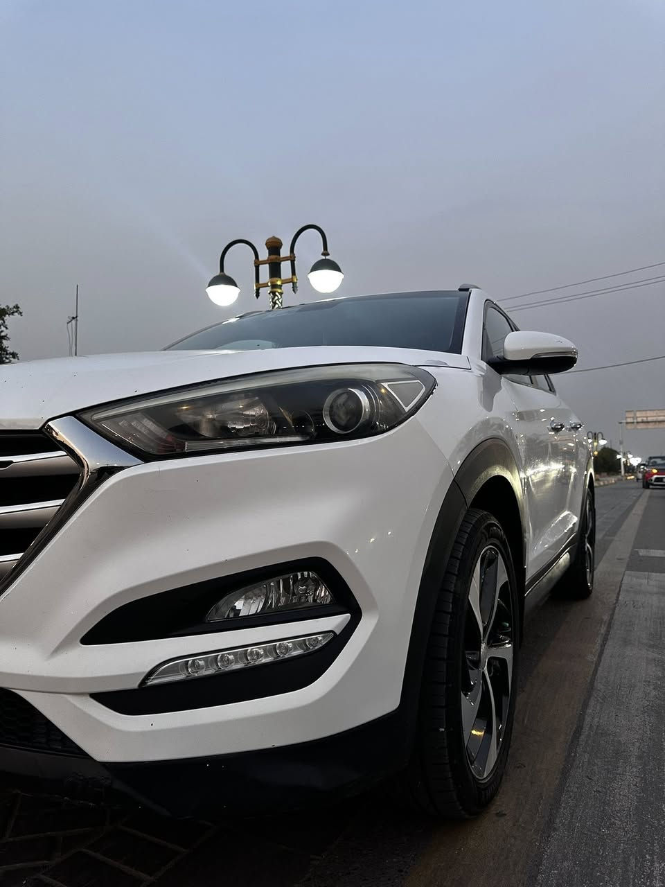 السلام عليكم توسان ٢٠١٧ خليجي مكينه ٢٠٠٠ دوش  كير مكينه وصدر وتبريد وتخم تاخير مكفول سياره بيهه بنيد ودعاميه فقط بدون أي دواخل بارد بسيط بقبق جنطه رقم أربيل تريد وكاله تريد تحويل بيع أو مراوس حسب القناعه مراسله واتساب أو اتصال مكاني حي اور السعر ١٦٥ رقم ***********
