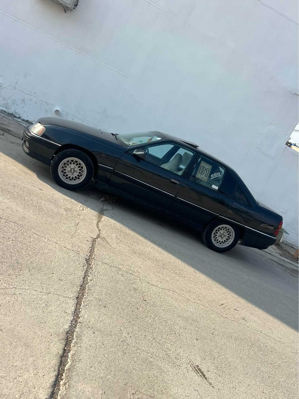 ئؤپل ئؤميگا موديل 1991محرك 20گيرو محرك شرت صدرامامي  خلفي جديد كهربايات كامل شغال اربع تايرات و وياله جديد  سياره بدون ضرر فقت سوبغ عام جمالييه   سنويه منتهي شرتت تحويل بيها كوبون بنزين ؛سعر(43)بيها مجال بسيت 
***********مكاني كركووك كركوك, العراق
