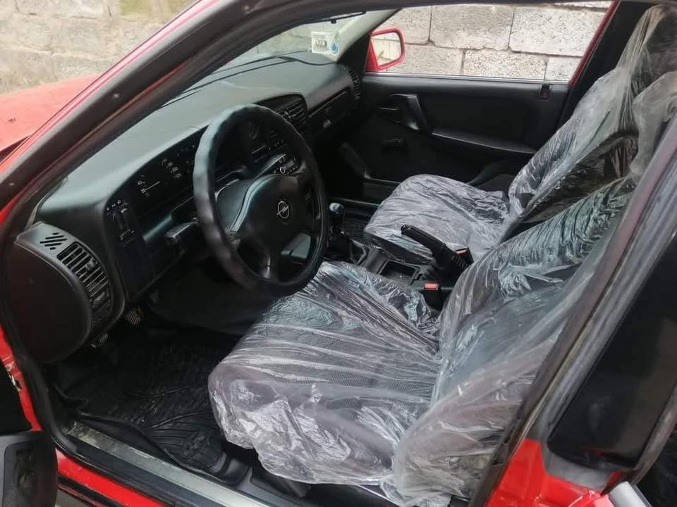 شباب اوميكا 1993 كير عادي مكفولة كفالة عامة لاصبغ لاضربة لاشي مكينة 2000 بيع سريع اتصال فقط 36 مكاني بغداد الدورة

 ‭0770 258 4148
‬
