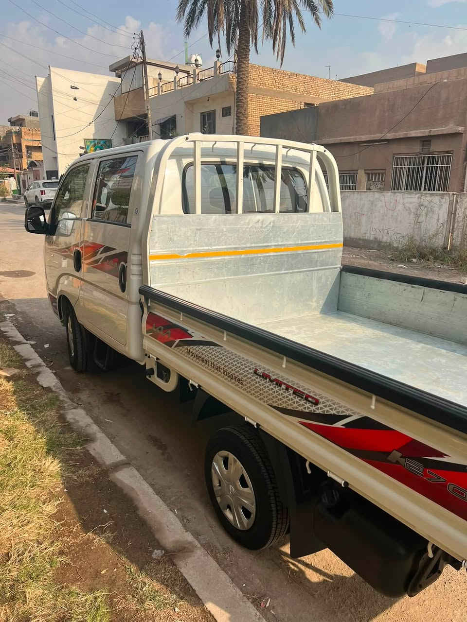 للبيع كيه دبل قماره ٢٠٢٥ ماشيه ٢٢ ألف فقط السياره جديده بيه دحجه صغيره  بل باب السعر ١٧٥ 
***********
