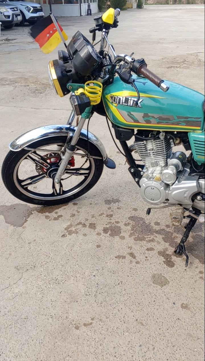 السلام عليكم دراجه سيفان موديل 23. محدثه 24.فول نضافه كلشي شغال كهربايات ماشيه 13الففف/. سعر 600 وبيه مجال #مكاني_شهربان_المقدايه


**إذا كنت صاحب هذا الإعلان وتريد حذفه لأي سبب، رجاءا أرسل رسالة إلى الدعم الفني**