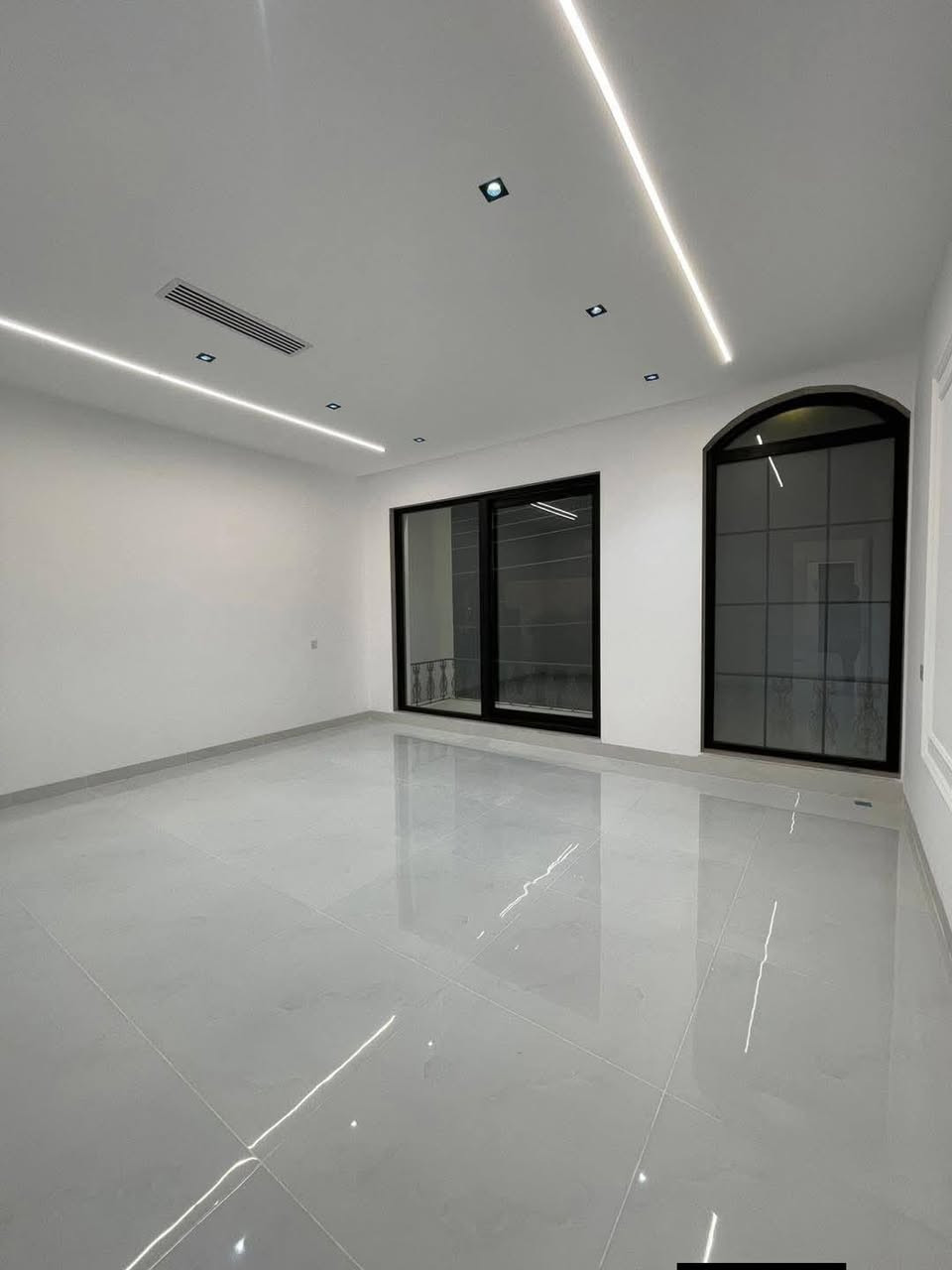 ***********   بیت للبیع كلش حلو مكان راقي خدمات كامل 200متر شارع 15 قریب شارع عام سوق مدارس عربي منطقه رابرین زانكو     
طابیقن 4غرف نوم بیها  
خـــانوو بۆ فرۆشتن لە ســلێمانی-( گەرەکی زانکۆ) 
ڕووبەری(200)مەترە
لەسەر شەقامی 15مەتری
دوو نهۆمە 
پێکهاتووە لە:
نهۆمی یەکەم: ***********  
 میوان,هۆڵ،  چێشتخــانە، 1ژووری نووستن ، مشتملات 
نهۆمی دووەم:  هۆڵ  ، 3ژووری نووستن ، مشتملات
