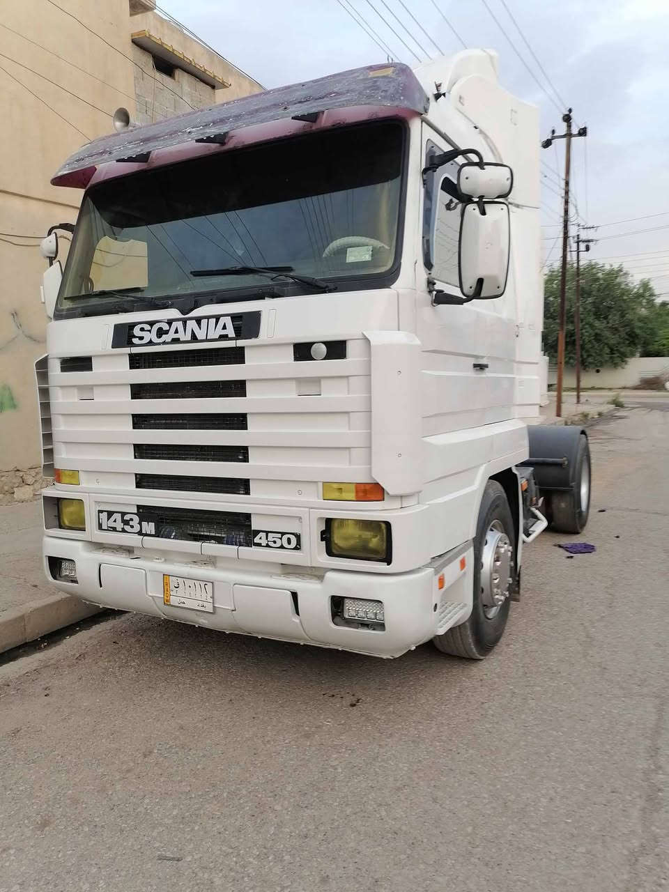 سكانية راس تريلا بطة موديل 1993
بسمي وسنوية جديدة 2030 شرط التحويل 
هزة جديدة رقم بغداد مسطرة مثبتة براد 
مكينة143  0/10 كير 3*3 عكال كير ومحرك وتبريد شرط سيارة جاهزة مكاني بالموصل 
سعر 185 هذا رقمي وبي واتساب ***********
