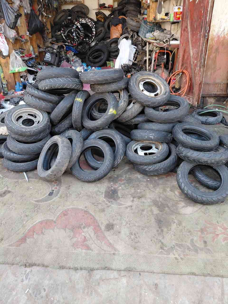 بفضل من الله تم وصولتايرات باله  تايلندي وفيت نامي هو ولشد ١٢ الف وبنسب لسعار  قياسات ١٠. ٩٠٩٠   تفاصيل *********** محل عمار
