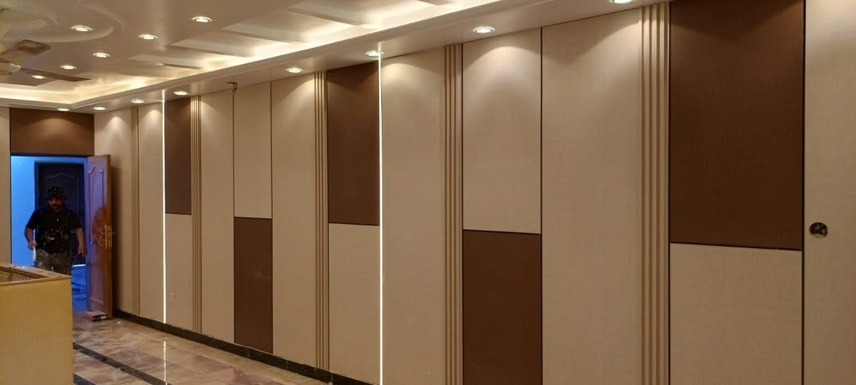 مستعدون لعمل جميع انواع الديكورات الجداريه شي بورد وبديل الرخام وبديل الخشب بعض من اعمال مكتب ابو عبدالله للديكورات 
للاستفسار
***********
***********
