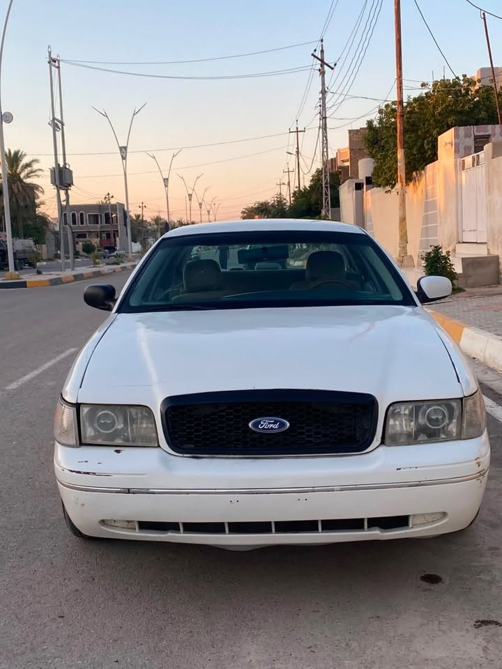 سلام عليكم 

للبيع او مراوس حسب القناعة

سيارة مزاد داخلية (مرور بابل )
تدفع كمرك فقط وترقم رقم بابل 
معاملة كاملة ...

سيارة فكتوريا موديل 2006 امريكي 
كير بالكارتون جديد
محرك بالكاوتون جديد
صدر امامي خلفي جديد
تخم تاير جديد
دوشمة سيارة من داخل 
سيارة نصبتها حلوة 
كهربائيات سيارة كلها شغالة ماملعوب بيها 
عدسات امامية ابيض ثلجي الاصلي ...

مكان سيارة ((ديالى))

رقم صاحب سيارة ***********
