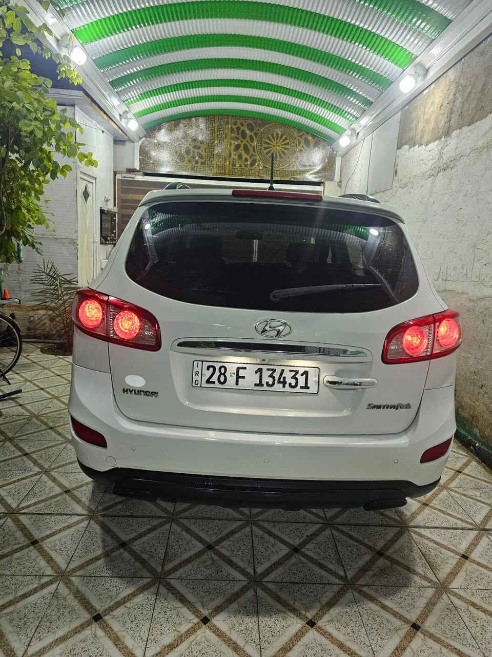 السلام عليكم
للبيع سنتافي 2012 خليجي فول مواصفات ١/١ مكينه 2400 سياره سونارهه موجود بلمنشور 
   السعر 130 وبيه مجال
للاستفسار رقم صاحب السياره ‏‪0780 997 0011‬‏ مكلف بلنشر مكان السياره بلنجف
