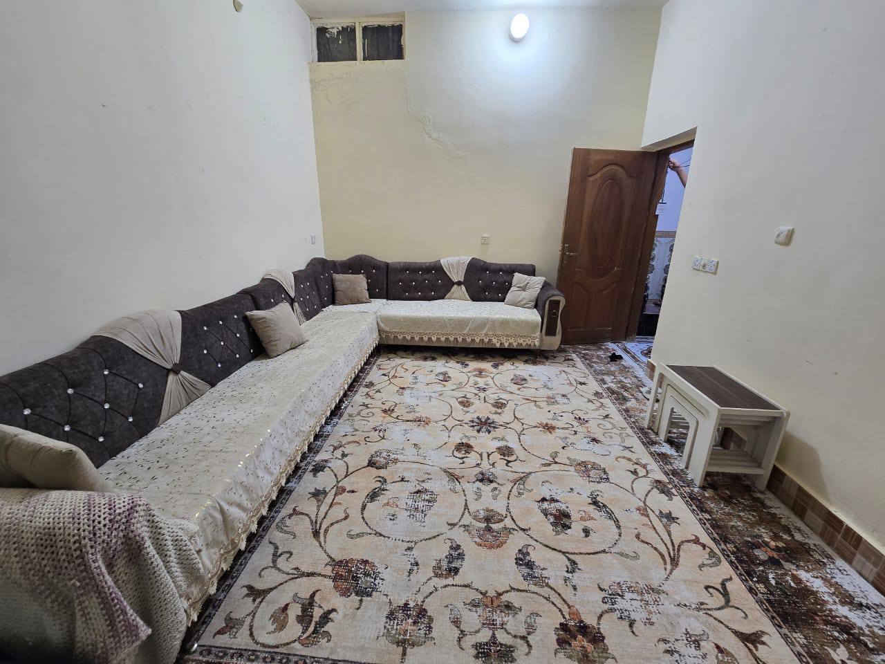 ياالله بيت للبيع سند زراعي تحويل مباشر خلف وسام ابوالمولد مساحته 115 يحتوي على غرفتين اوصاله واستقبال اومطبخ اوصحيات داخليه اوخارجيه البيت كامل من كلشي
سعره 50اوبي مجال للاستفسار الاتصال على الرقم ***********
