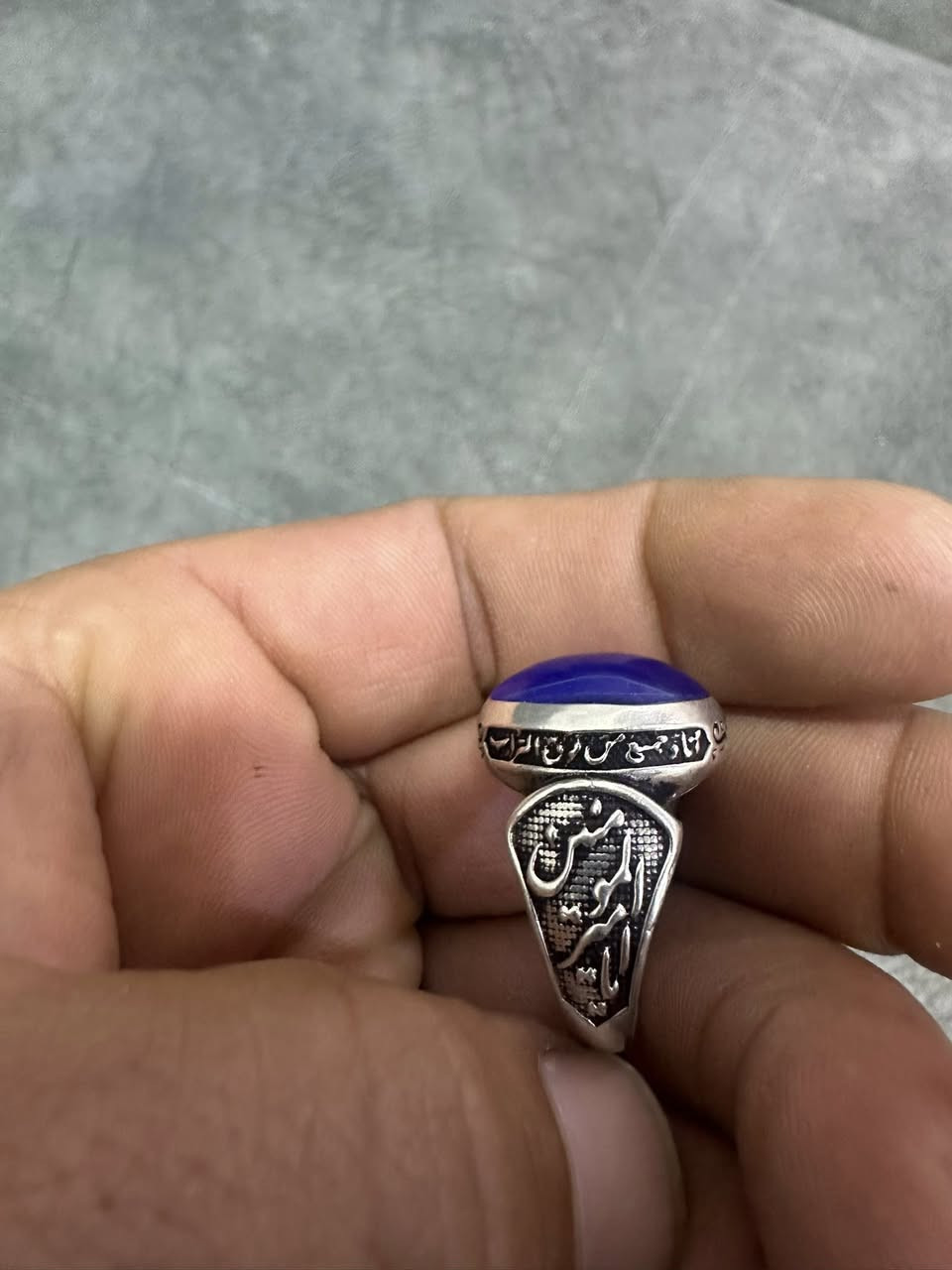 عقيق ازرق قطعه جميله قياس ٢١-٢٢
السعر ( ٤٥ )الف شاري تفضل خاص يوجد توصيل


**إذا كنت صاحب هذا الإعلان وتريد حذفه لأي سبب، رجاءا أرسل رسالة إلى الدعم الفني**