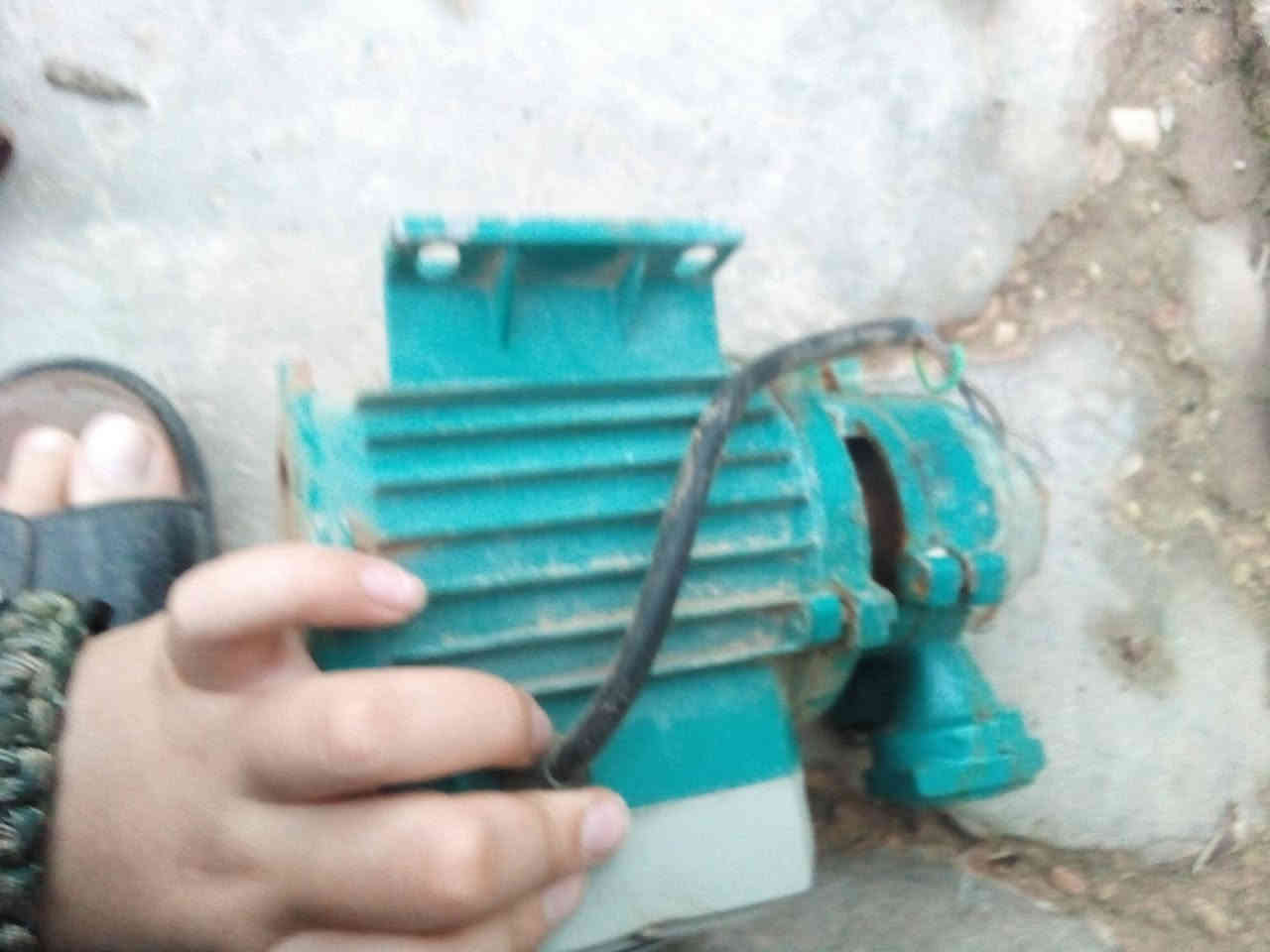 ماطورات مال مي خربانه للبيع
تفيد اهل السكربات 
العنوان حديثه حي العسكري حجريه يم جامع المحسنين
الرقم ***********
