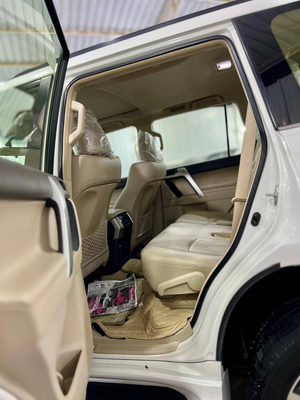 🚗 السلام علكيم للبيع او المراوس حسب القناعة
Toyota Land Cruiser Prado 2023

  تويوتا لاندكروز برادو 2023

رقم السيارة بغداد 

  🛣️  المسافة المقطوعة      - 36,000   الف كلم فقط 

------------------------------------------------------------ 

✅ المواصفات:  VX فول مواصفات 

 

✅ الموديل: 2023 
✅ الحالة: كفالة عامة من كلشي

ساس اصلي ام الضمان 5 سنوات 

✅ المسافة المقطوعة 36,000 الف  فقط
🔹 ثلاث قطع تبريد 
🔹ثلاجة 
🔹 كشنات كهرباء 
🔹 مقاعد عدد 7 
🔹 حجم المحرك  V6 
🔹 مفتاح التشغيل بصمة 
🔹 إشارة ترحيب بالدوسات 
🔹 فتحة سقف سلايد روف 
🔹 شاشة اصلية كامرة دوراة 
🔹 فوريل 
🔹 شاحن واير ليس
🔹 حساسات أمامية وخلفية لسهولة الركن والقيادة الآمنة 

📍 السيارة متوفرة في بغداد - الكريعات 

📞 للأستفسار الاتصال على الرقم ***********
