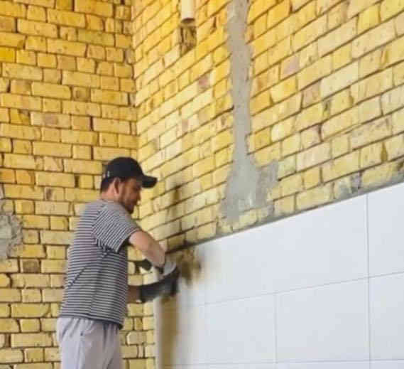 *********** محمد خلفة سيراميك درجة أولى لا لا هو مو خلفة فنان ورسام مبدع 🙏محمد الشمري
