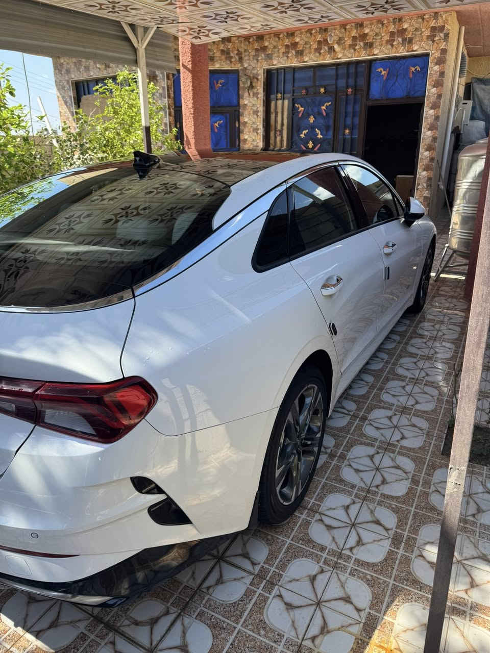 موديل ٢٠٢٣
‏ماشي السيارة 66 حقيقي رقم بغداد سيارة باسمنا استعمال شخصي كلش العنوان ديالى بعقوبة ولكم الهاتف*********** سيارة فول مواصفات جديدة معنى الكلام سعر السيارة  210
