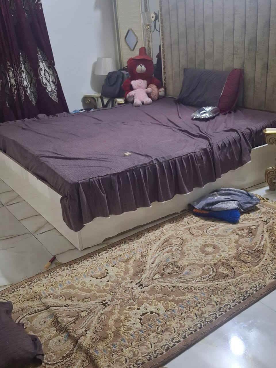 بسم الله وعلى بركة الله
مكلف بالنشر 
غرفه تركي نظيفة جدا 
استعمال قليل
السعر ٦٥٠
رقم الموبايل ***********
***********
