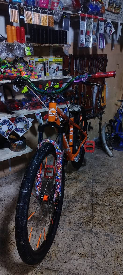 للبيع دراجه كاندل الفئه(f300 ) حجم 26
تفاصل خاص مو شراي لا تعبني ***********
