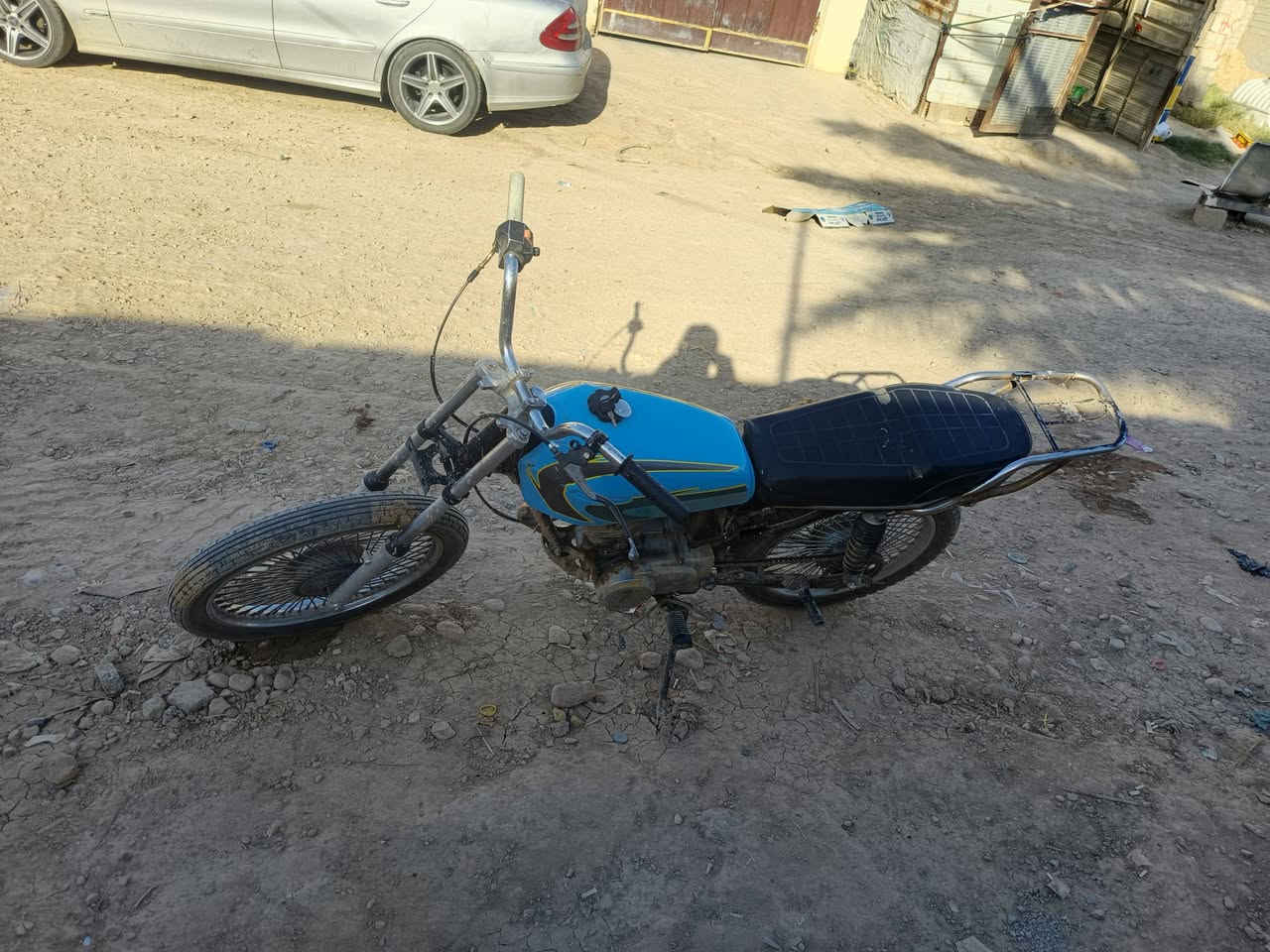 يا الله سلام عليكم عندي دراجه تايكر للبيع موديل 2020بدون اوراق تاير ويااله جدد السعر ٢٢٥بيهة مجال ***********
