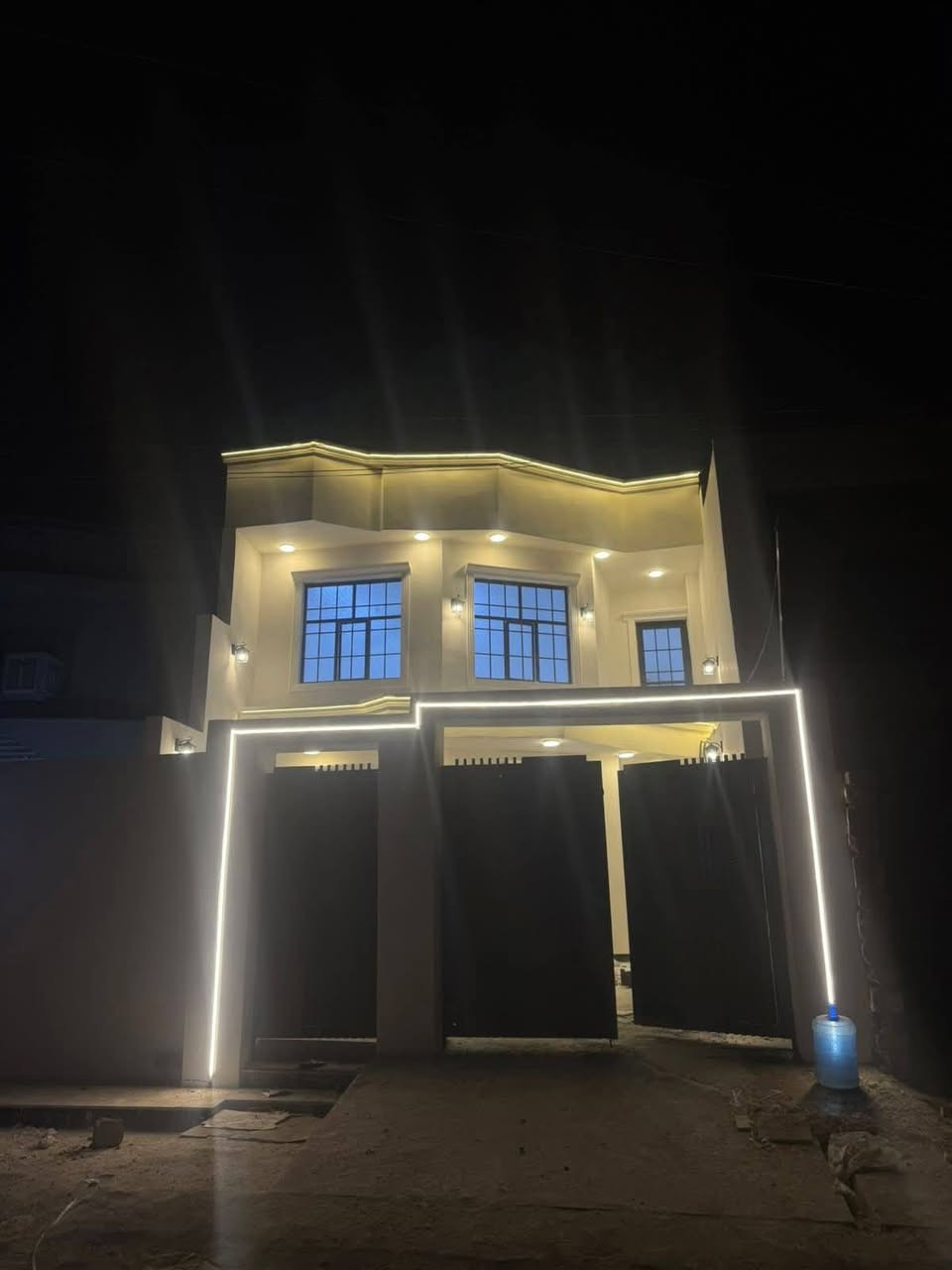 بيت للبيع
دوانم المعمل خلف المكاتب
تحويل مباشر طابو زراعي 
مساحه ١٧٠ متر
٤ غرف نوم  سويت بيها
٤ صحيات
مطبخ حار بارد
مجهز مطبخ كامل
بيت زيرو جديد بعده
تصوير كامل موجود
السعر  ( 105 مليون)
يرهم مراوس بسياره مع فرق نقد
***********
