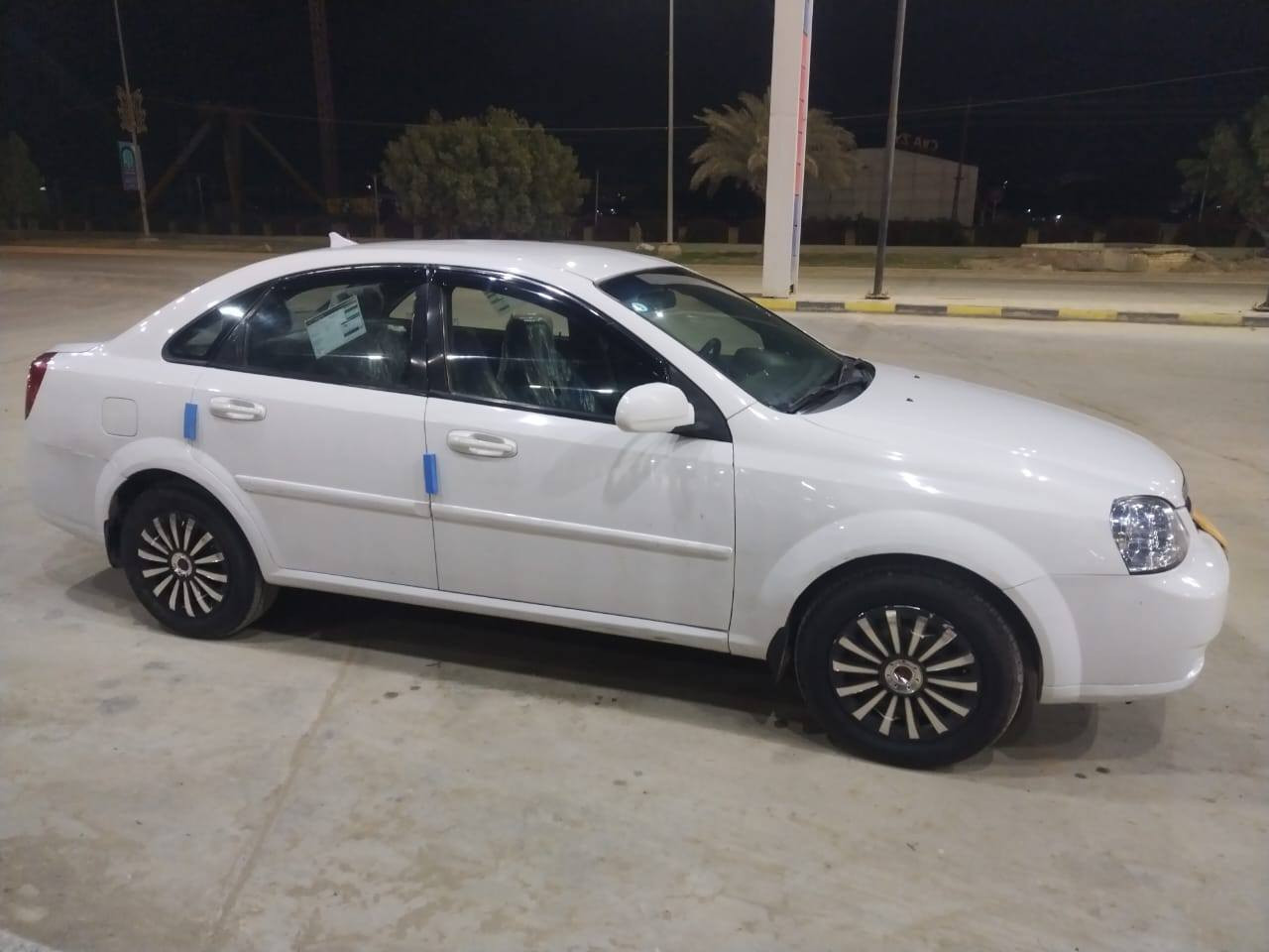 السلام عليكم اوبترا للبيع مديل 2011  ما عده ذني طخات الماشر عليهن سعر 83 وبيها مجال رقم هاتف ***********
