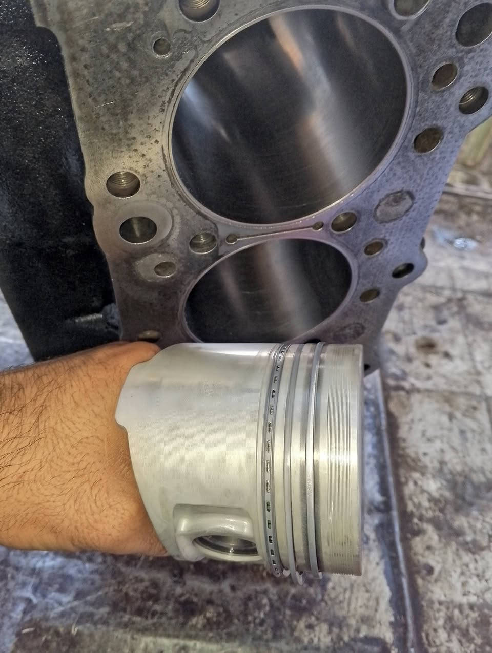 #جزء من عملنا 
تجفيت محرك ستاركس مفتوح 900 الف مع العمل مع ضمان مع دخول سياره حمام للغسل  
أما طابوكه حاويه  11 ورقه  مع العمل  مع الضمان مامشغول بالعراق 

#شرط غراض اصليه شركه موبز الاصلي #

 بوش
بستم
رنك
طخم واشر +جبن كامله
رولات تايمن كيس 
بولبرن فلاوين 
رايمر 
عمل الكور في الشيخ عمر  
ضغط النوزلات على الجهاز  
تعيار پم 
  عنوان /  بغداد اليوسفيه
 رقم تليفون. ***********
واتساب. ***********
اسيا. ***********
