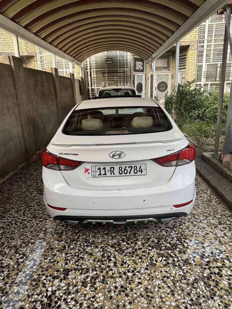 السلام عليكم للبيع النتره خليجية 
موديل 14 شكل ال 16 رقم بغداد دولي 
السياره فول موصفات GLs
السياره بيهه من الضلع وجوه 
الجالملغ الخلفي ولدوسه 
والباقي مكفول 
السياره جاهزه كير مكينه تبريد حداديه 
تخم تاير 
مكاني كربلاء السعر 123
***********
