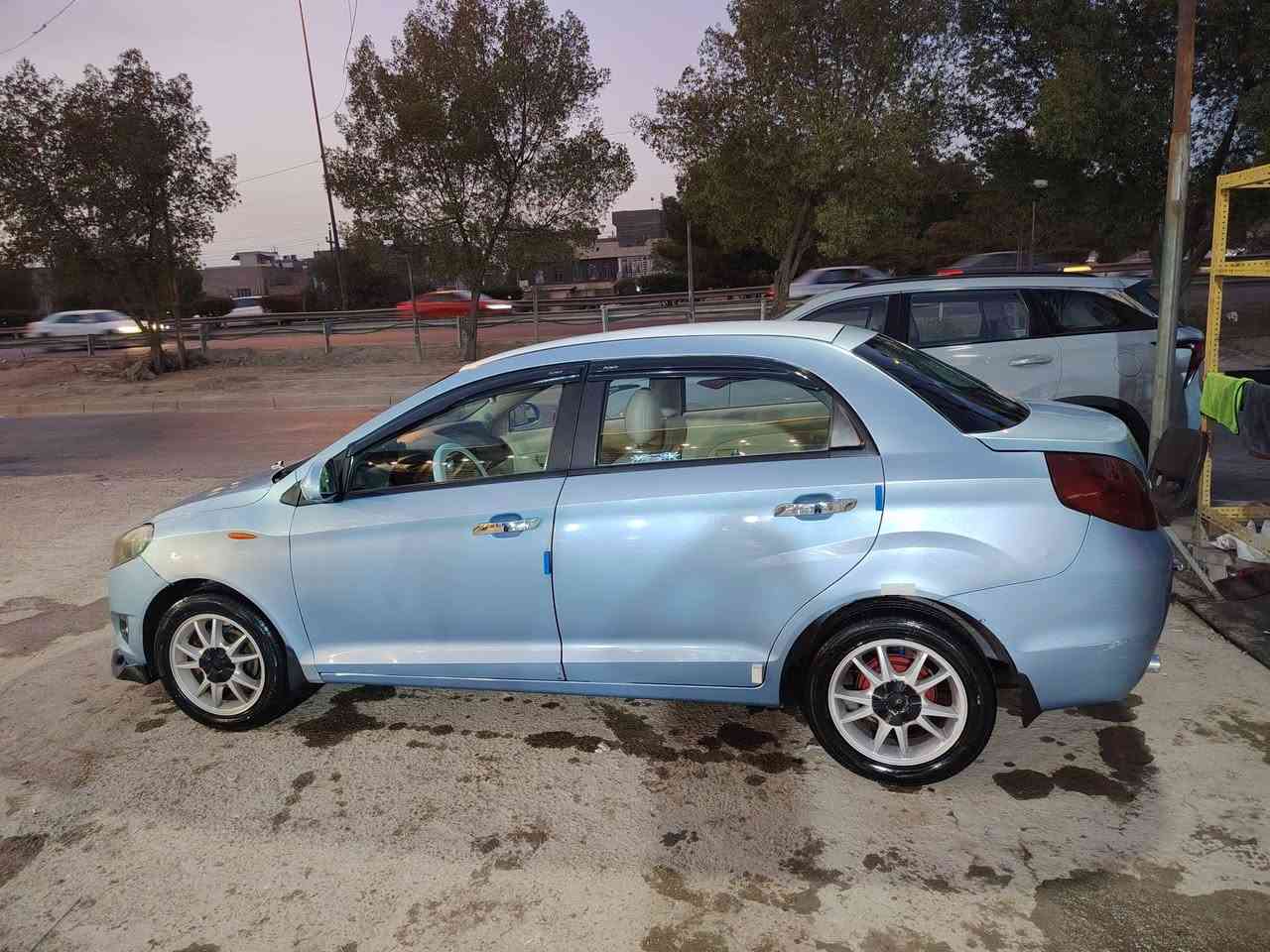 سلام عليكم شباب شيري فلاوين موديل 2011 ماشيه 164 ادامه نوزلات بلكات واير بلك جوزه صباحيه ولف حماوه كلج عينه وصينه وبولبرن تاير جديد هذا البدلته كله مصار سبوع شاشه كامره حساسات وضافه فلاوين مع الكلج  كير ومكينه شرط كفاله تبريد ثلج الكشر بي بدوسه والباب رصعه من اخذته بس مبينات خياسات ولا قطره الحمدالله اقرا المنشور وبيك خير ودللل مكان بغداد
السعر 44 وبيه مجال السياره صارت عليه 53 تحياتي للجميع


**إذا كنت صاحب هذا الإعلان وتريد حذفه لأي سبب، رجاءا أرسل رسالة إلى الدعم الفني**