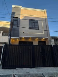 دار للبيع  المساحه 50م  الوجه 5/40  يحتوي على صالة ومطبخ   وخدمات وثلا...