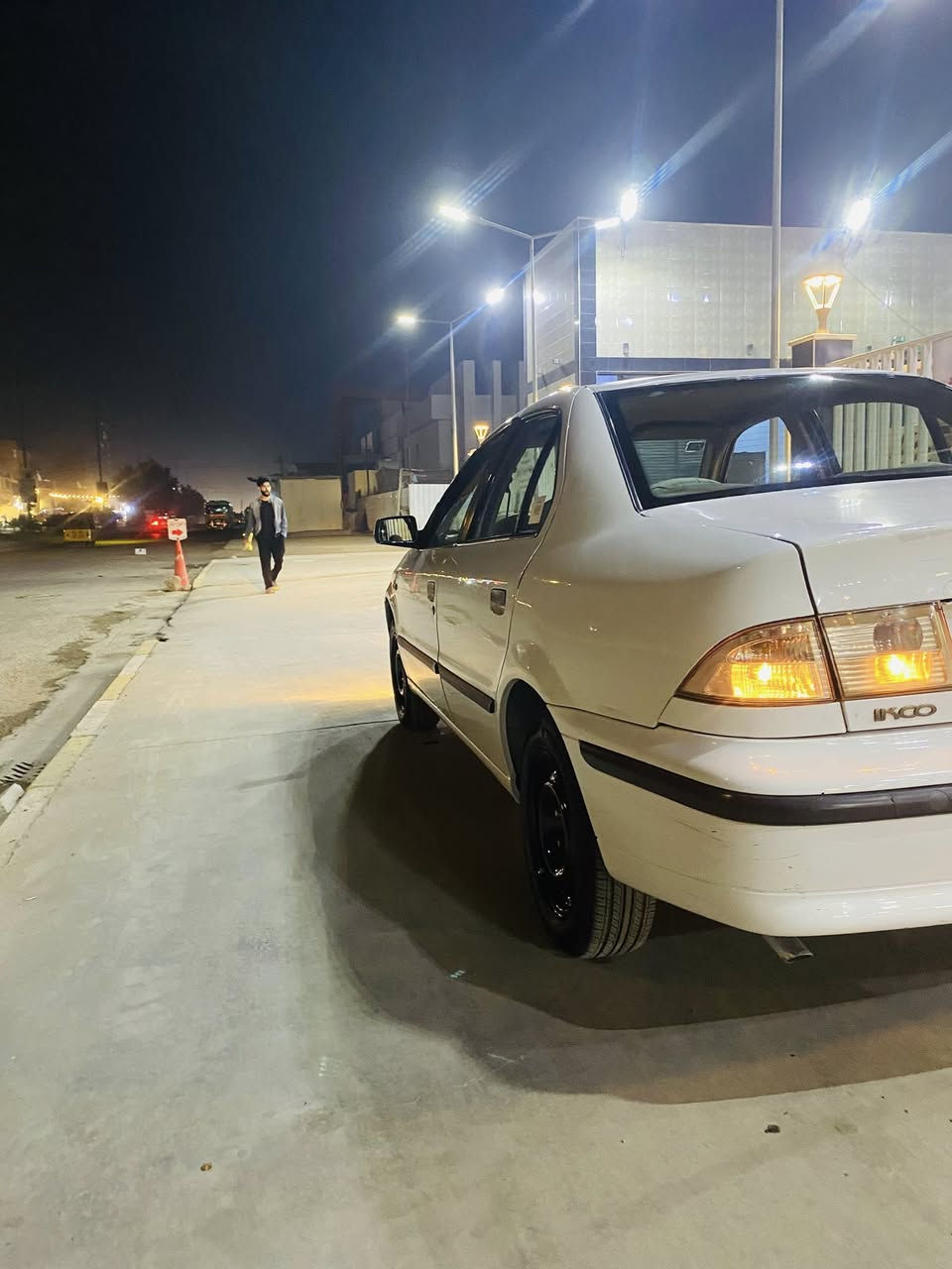 السلام عليكم سمند موديل 12السيارة علة وضع الشركة ماشية 164 تبريد شغال تخم تاير جديد صدر امامي خلفي جديد سنتر لك غرفتة نضيفة مابيهة لا ضربة صبغ مكاني بغداد السعر 50بيهة مجال رقم ***********
