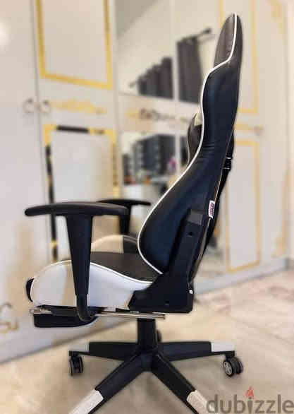 كرسي كيمنك بهل الشكل 90 الف جديد ب الكارتونه
***********
