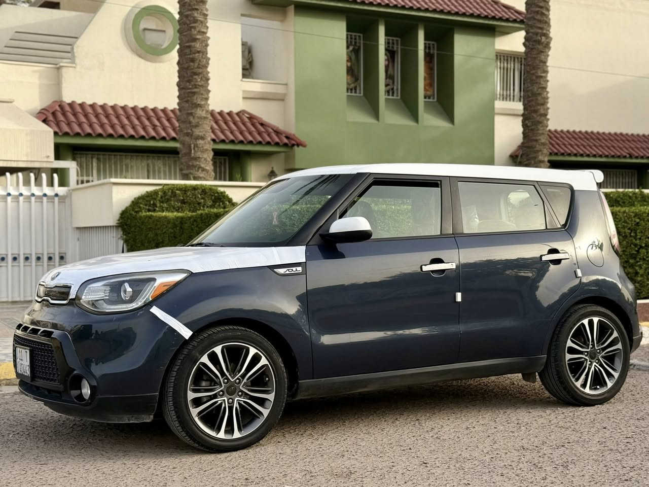 سلام عليكم
سلام وعليكم كيا صول موديل ٢٠١٦ الحادث امريكه بنيد فقط
وهنا بل العراق صار بيه بابين وجاملغ اثر شخط بدون دواخل
وسونار مرفق بل منشور وكلشي واضح كدامك  
فول مواصفات عد الفتحه ولبصمه 
تو كلر يعني قماره بيضه بلاديه 
مكينه ٢٠٠٠  مكفوله
 لاتبخير لاتنقيص مكفوله
شاشه اصليه كامره دواره 
كشن السايق كهرباء 
كشنات جلد اصلي داخل لونين  وبعد بيه هواي مواصفات 
تحكم ستيرن 
ويل جبير 
سياره ماشيه حقيقي ٩٠ الف 
 رقم بغداد نكليزي تحويل ثاني يوم هزه جديده 
سعر (107) وبيه مجال حك جيه
مكاني بغداد الرصافه 
*********** الشراي يتصل
