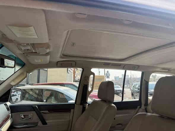 السلام عليكم 
باجيرو موديل (٢٠١٤)   فول مواصفات حبتور ١/١ كوشن جلد  سقف سلايت تحكم استيرن فور ويل  وتحديد سورعه ثلاجه  مرايه شفط تبريد مركزي (٣ )مقاعد فور ويل٤×٤ لايت زينون زراگات لايت سيستم سماعه امپري فاير دمام  سياره جديده  تخم اطارات   محرك (٣٥٠٠) گير ومحرك وحداديته مكفول ماشي (185) الف گشرمكفول من صبغ  و تعديل  وتبديل فقط تكحيل بصيط بيهه سعره (182) ورقه مكانه بغداد السيديه  (***********
