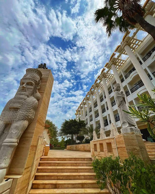 🌴 رحلة الأحلام إلى جزيرة كيش – لؤلؤة الخليج  
📍 الانطلاق من مطار بغداد  
🗓 المغادرة: الجمعة 2 يناير 2026  
🛏 المدة: 3 ليالي / 4 أيام  
💰 السعر: 399,000 دينار فقط

---

✨ يشمل البرنامج:  
✈️ تذاكر طيران ذهاب وإياب  
🚐 استقبال وتوديع من وإلى المطار  
🗺️ جولات سياحية مجانية واختيارية  
🏖️ إقامة مريحة في فنادق 4 نجوم  
🎯 أنشطة متنوعة بين الاسترخاء والمغامرة

---

📌 ملاحظة:  
سعر الجولات السياحية داخل جزيرة كيش: 55 دولار تُدفع مباشرة للمندوب.
للحجز و الاستفسار 📞
***********----***********----***********

شركة سما السفاري للسفر و السياحة
📍السماوة الغربي - خلف مول البركة
