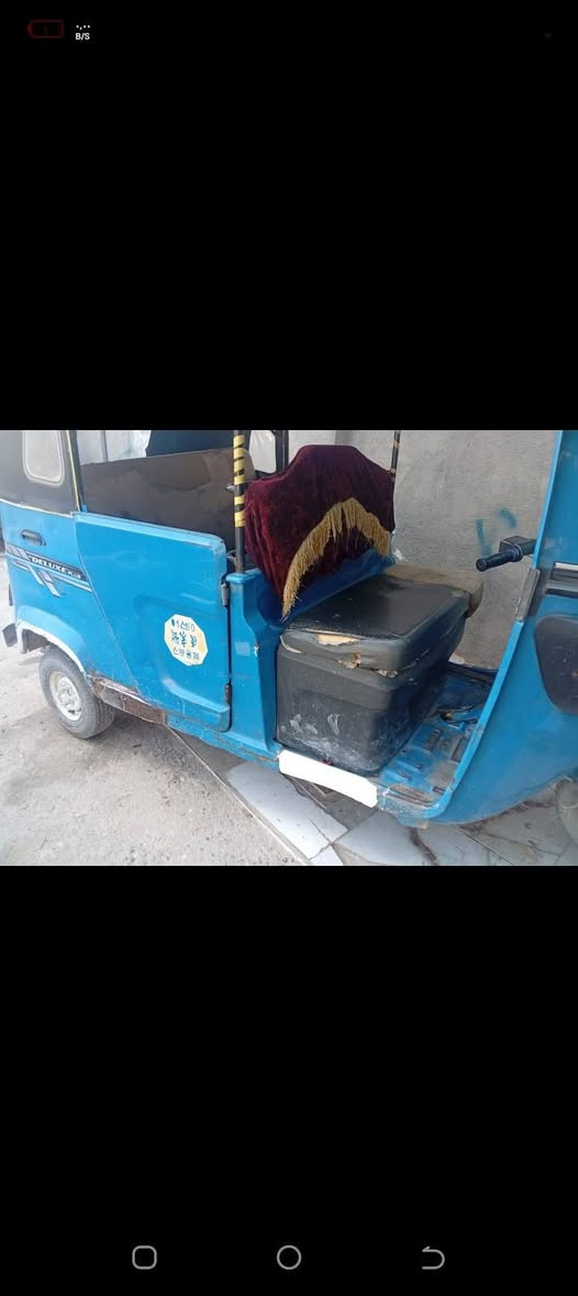 تكتك موديل 21 رقم وسنويه كامله بيه بس هاي صفاح مسويهن عوزهن بس رش صبغ  كله بلاد رقمي *********** بصره
