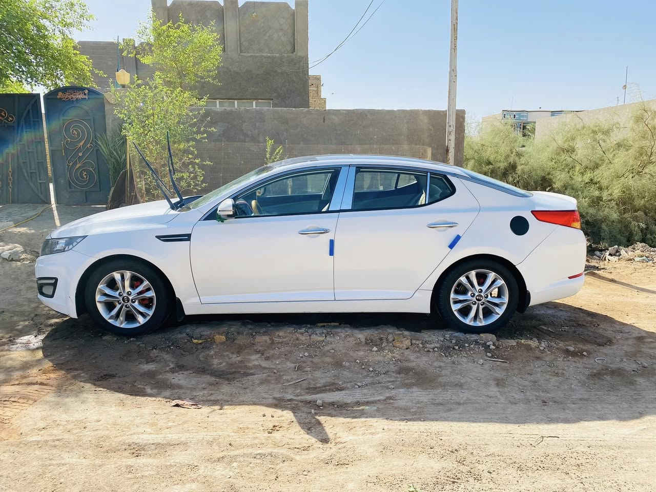 السلام عليكم اوبتما موديل ٢٠١١ خليجي
مكينه الفين دوش السياره فول ما عدا البصمه 
بيه ٣ قطع صبغ فقط اثر شخوط بدون قطره معجون
 السياره مشروع وطني و بأسمي ثاني يوم احولك رقم مميز...  ***********

السعر خاص
