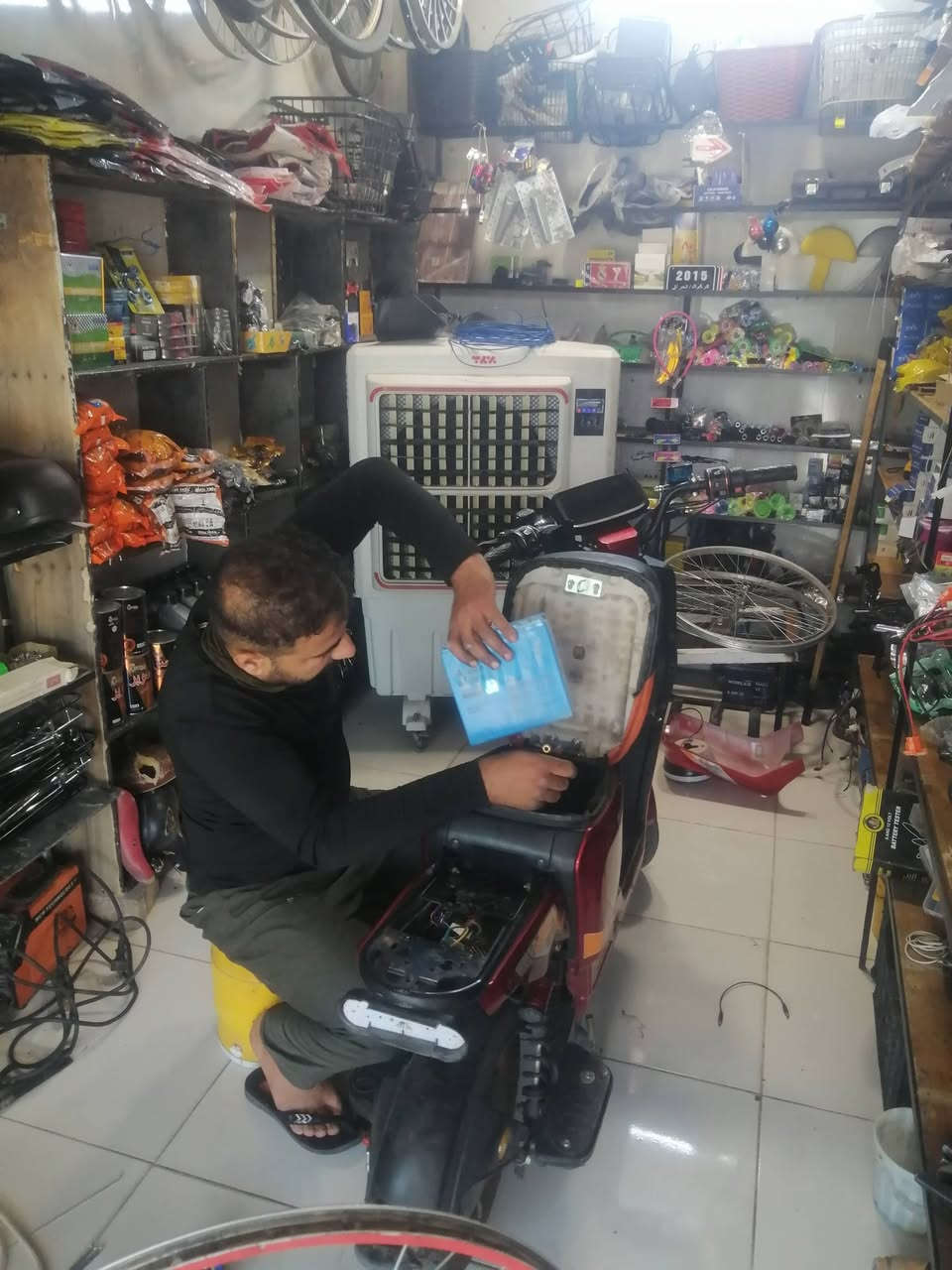 محل عادل تصليح الدرجات الهوائيه🚲والناريه 🏍️ ودراجات الشحن🛵 بأنواعه باادارة  عادل السلطان واخوانه
العنوان كركوك. سايدين حزيران مقابل ماركت النجوم
مجاور أعشاب المعين 
الاستفسار اتصل 
عادل***********
صالح ***********
