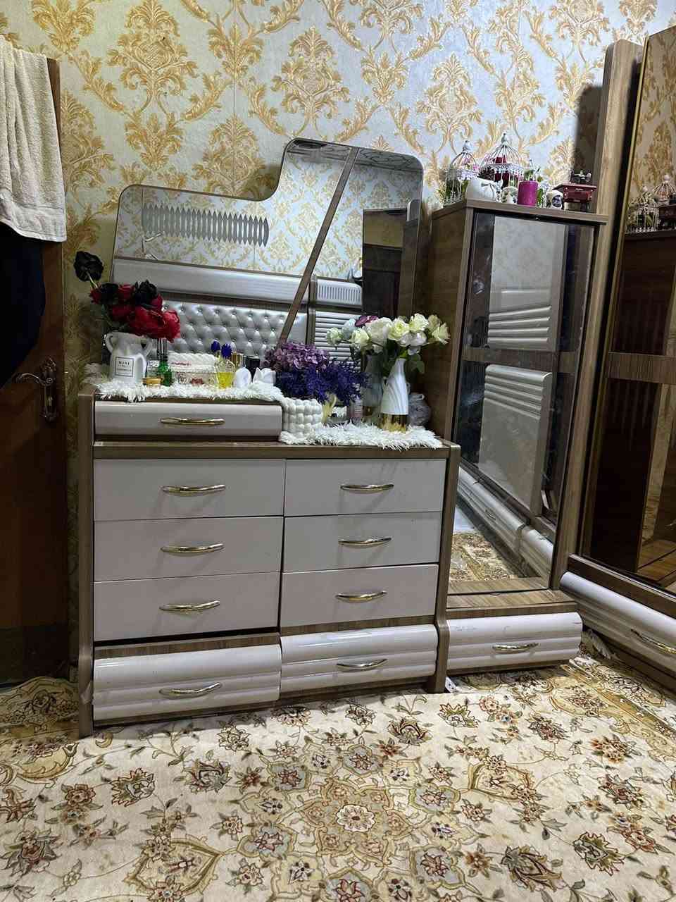 السلام عليكم
غرفه نوم تركي 10قطع 
نضيفه  
العنوان:ميسان حي الحسين الجديد 

السعر: مليون 

الرقم : ***********
